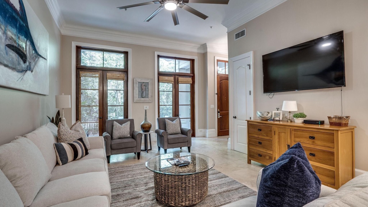 Photo of Livingroom in Baytowne Wharf