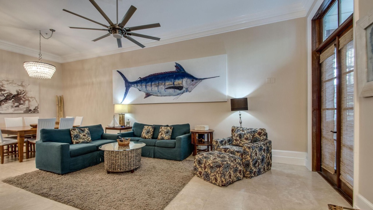 Photo of Livingroom in Baytowne Wharf