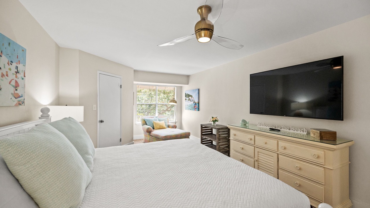 Photo of Bedroom in Miramar Beach