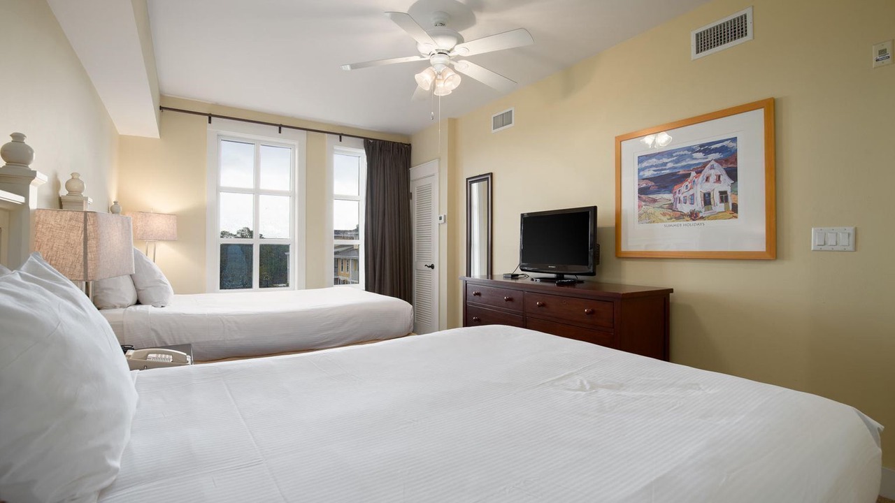 Photo of Bedroom in Baytowne Wharf