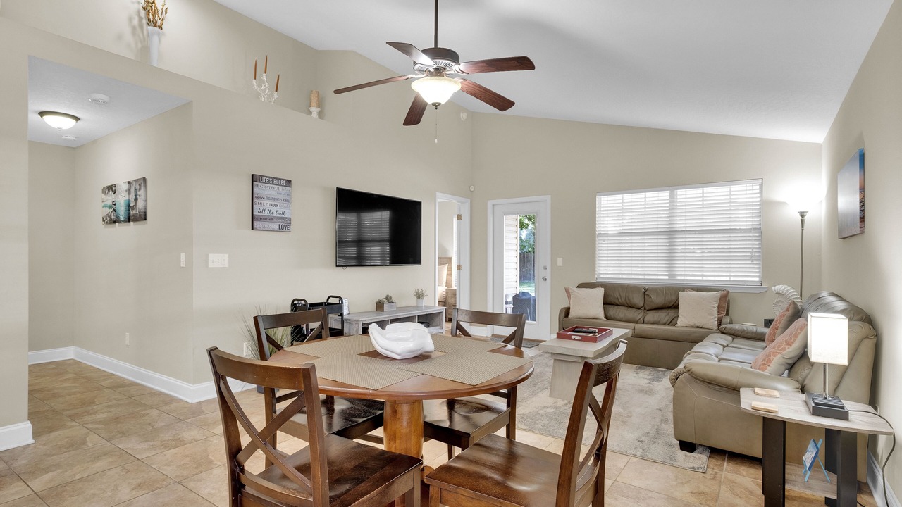 Photo of Livingroom in Fort Walton Beach