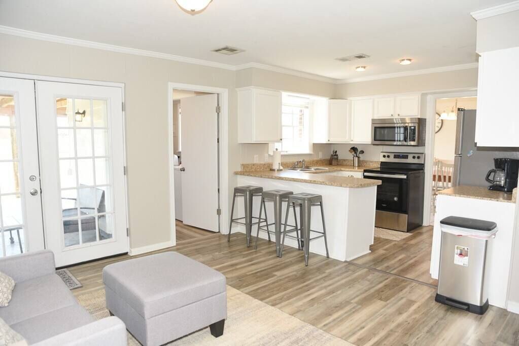 Photo of Livingroom in Grand Bay