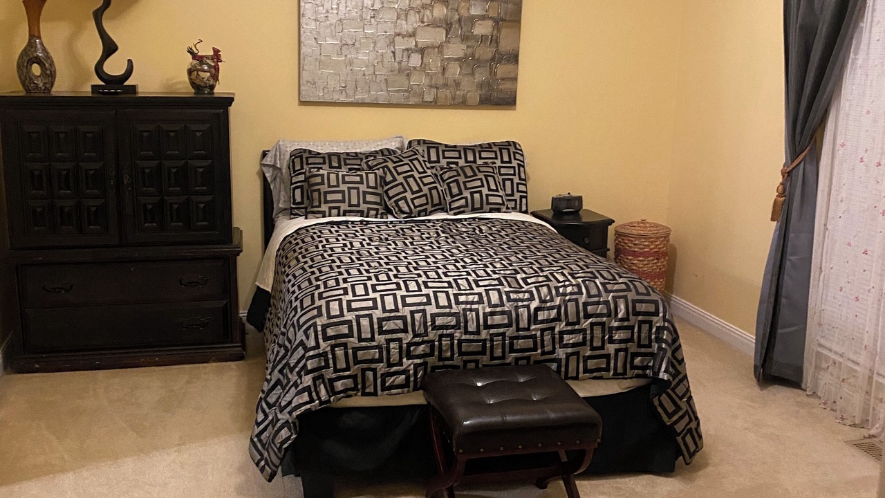 Photo of Bedroom in Normal