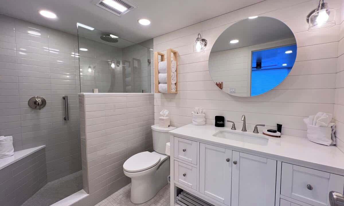 Photo of Bathroom in Fernandina Beach