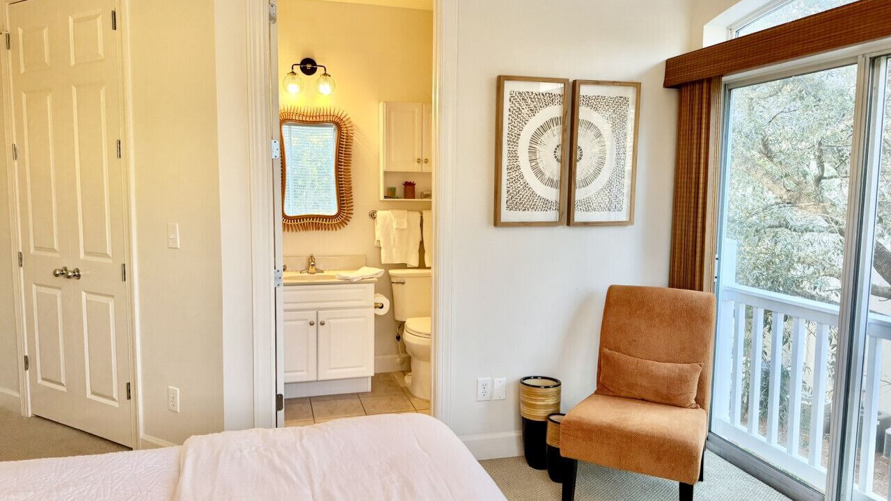 Photo of Bedroom in Gulf Shores