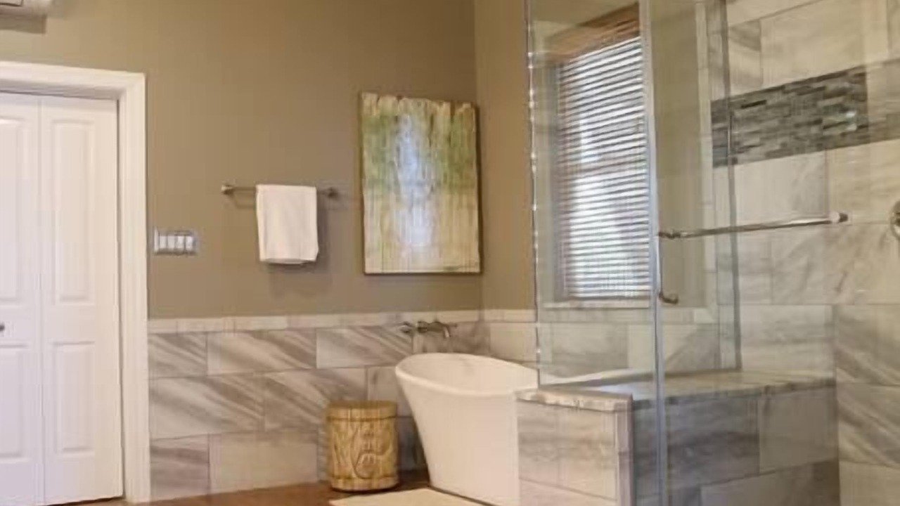 Photo of Bathroom in Dauphin Island