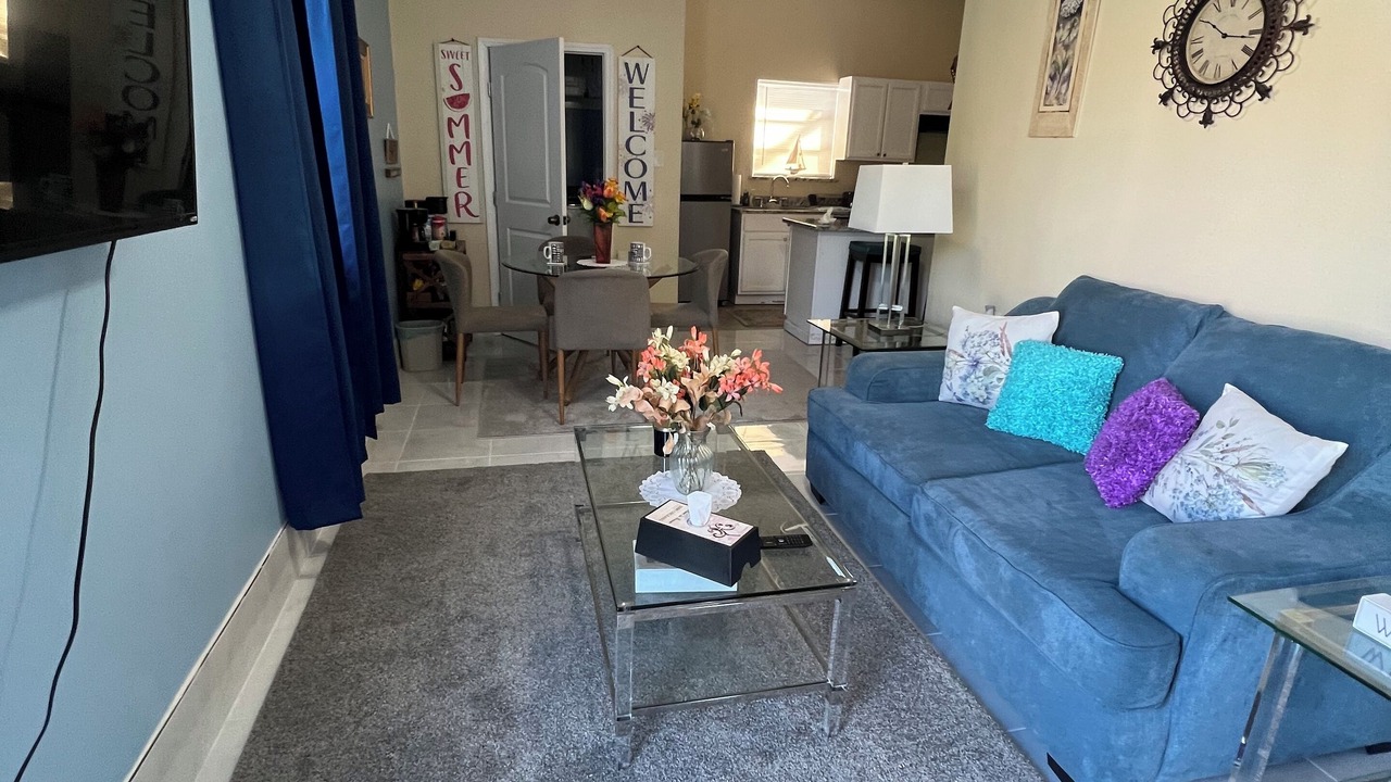 Photo of Livingroom in Kenner - Louis Armstrong International Airport