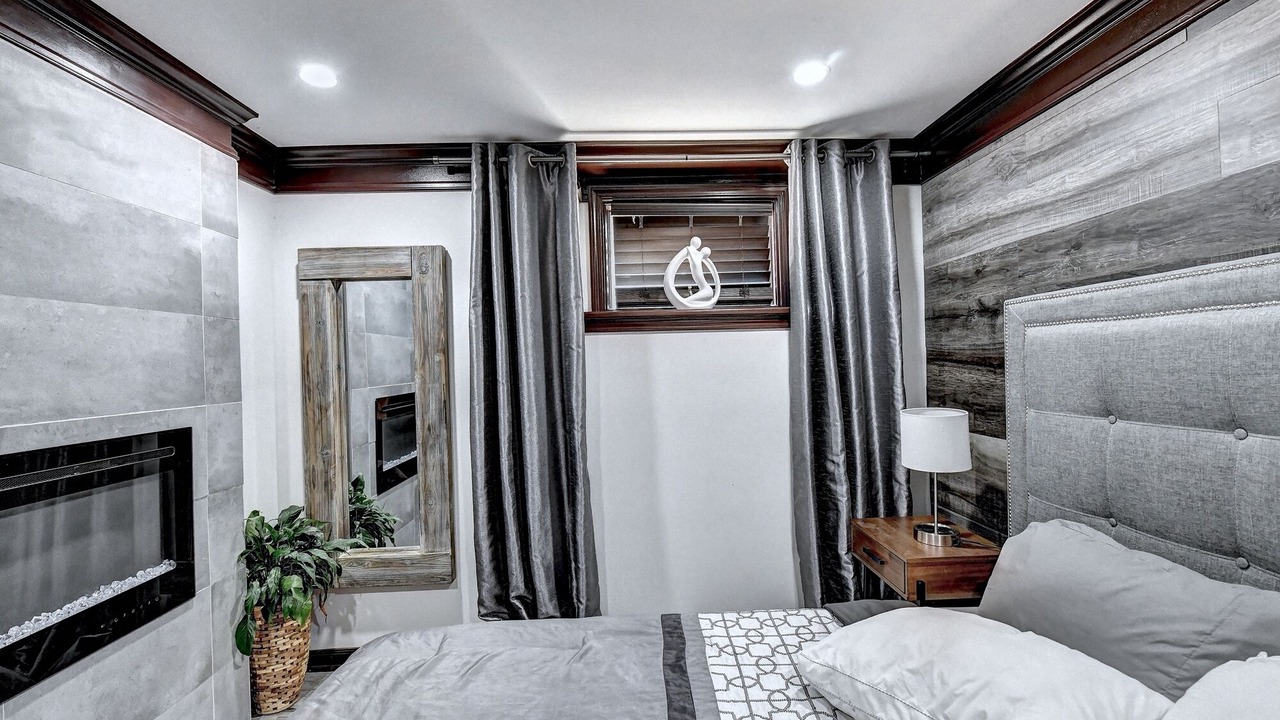 Photo of Bedroom in Lindridge-Martin Manor