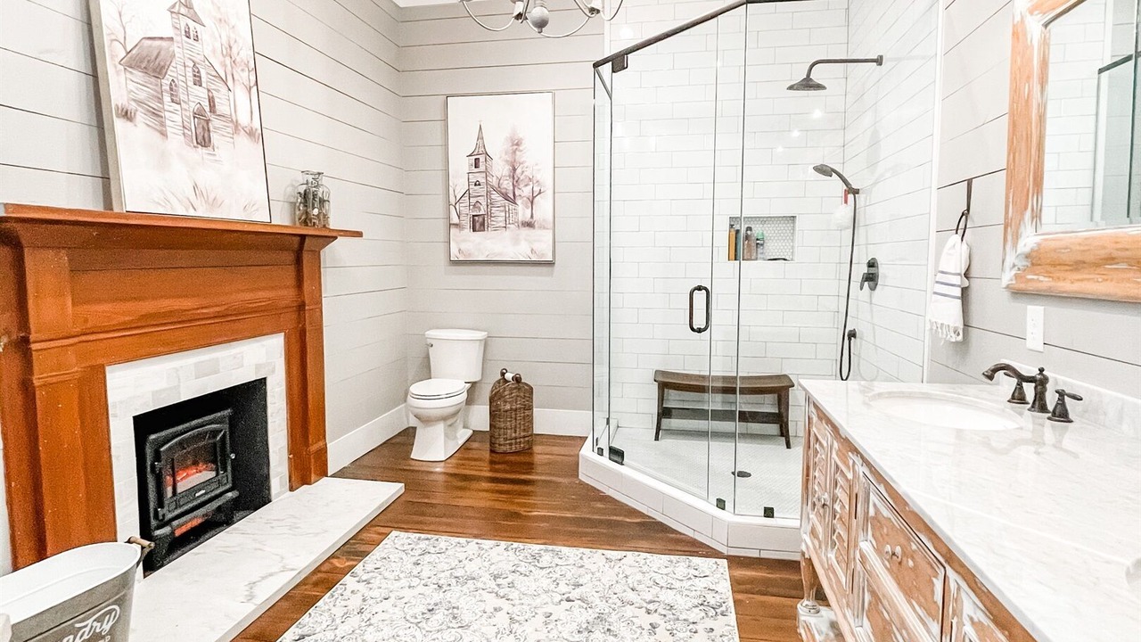Photo of Bathroom in Columbiana