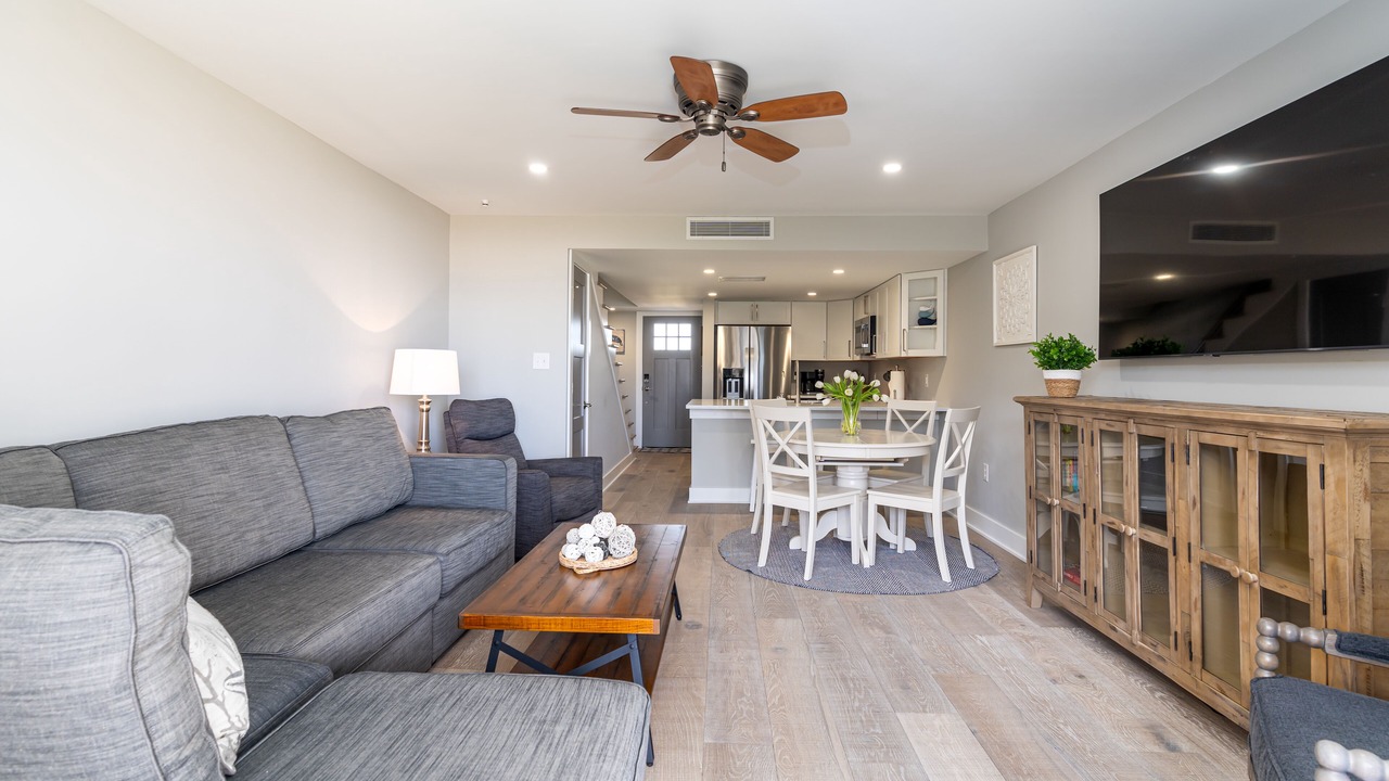 Photo of Livingroom in Crescent Beach