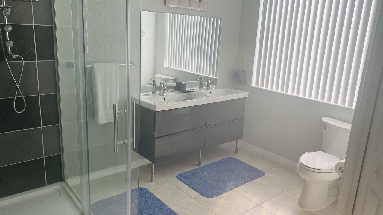 Photo of Bathroom in Ridgewood Lakes