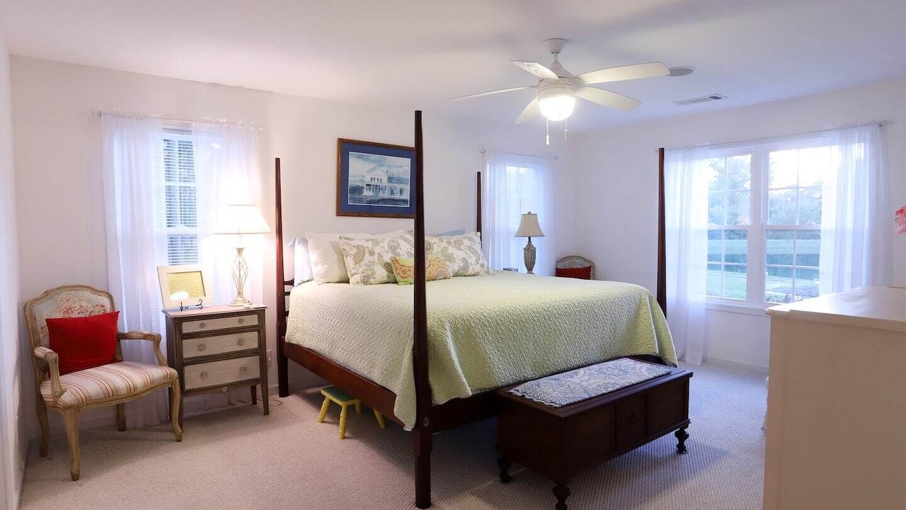 Photo of Bedroom in Eastman
