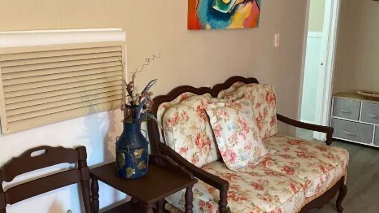 Photo of Livingroom in Valdosta