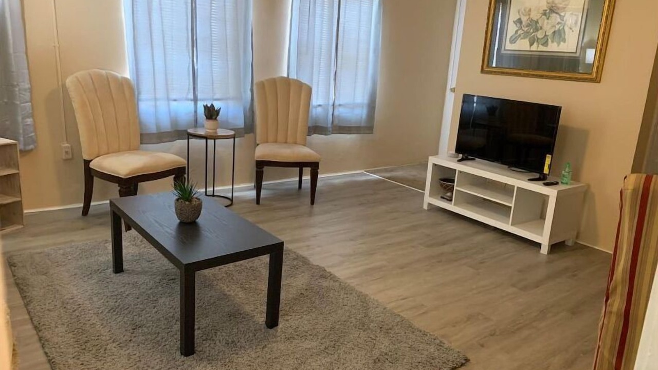 Photo of Livingroom in Valdosta
