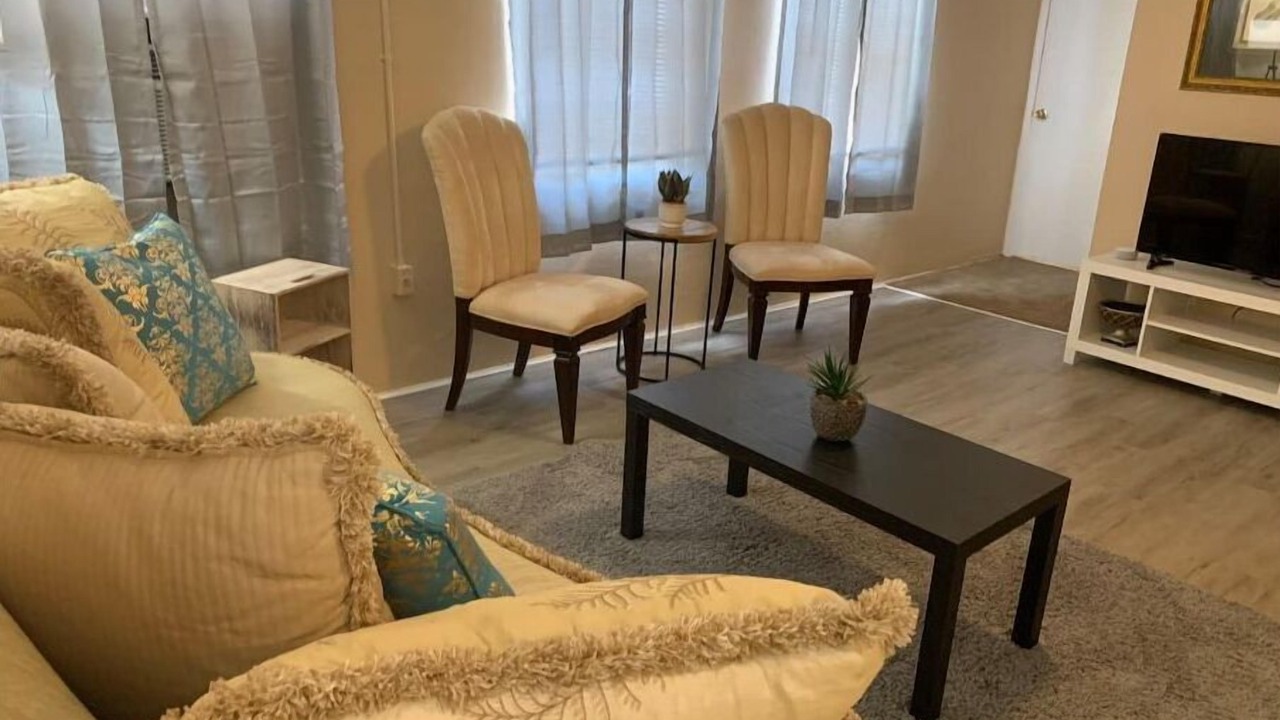 Photo of Livingroom in Valdosta