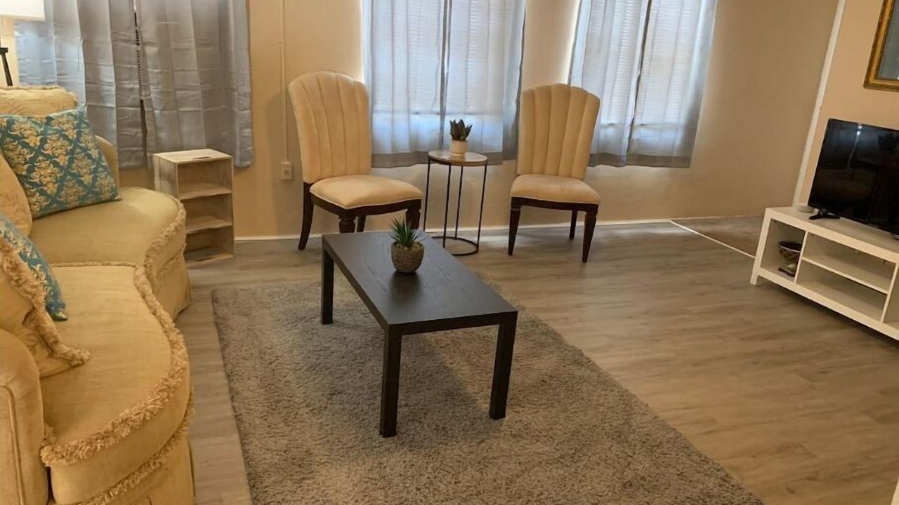 Photo of Livingroom in Valdosta