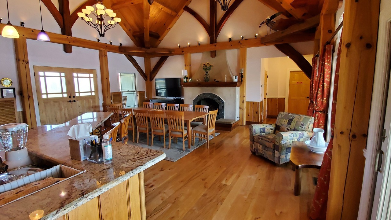 Photo of Livingroom in Six Mile