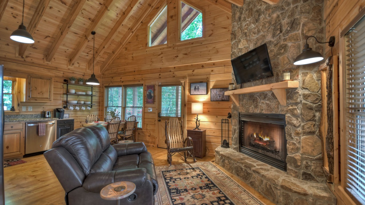 Photo of Bedroom in Cherry Log