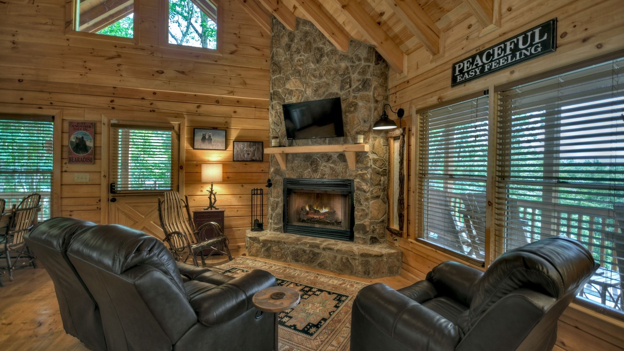 Photo of Livingroom in Cherry Log