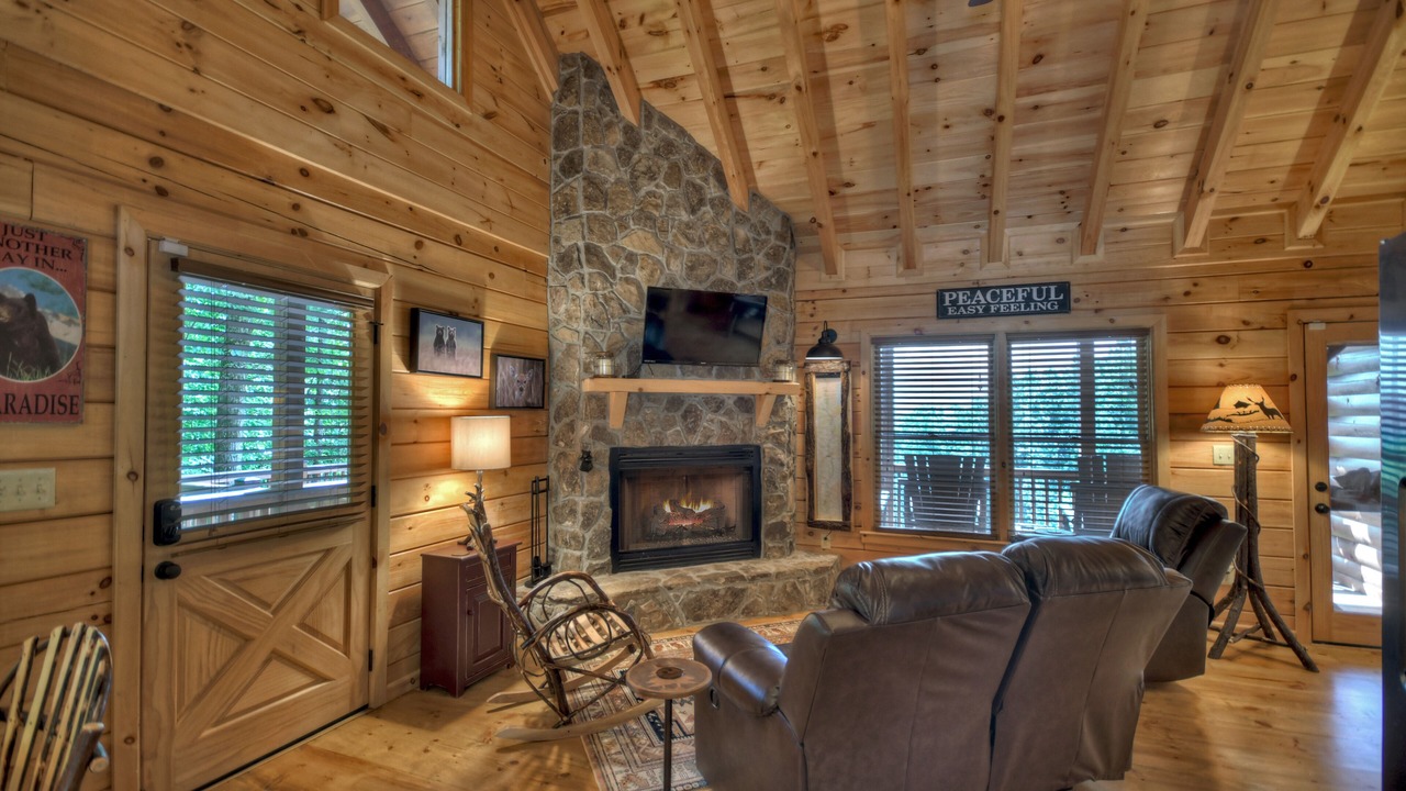 Photo of Bedroom in Cherry Log