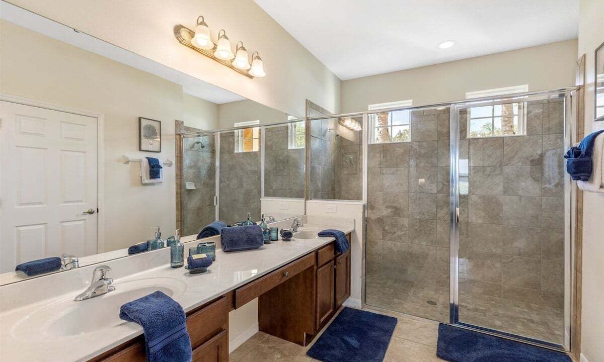 Photo of Bathroom in Watersong
