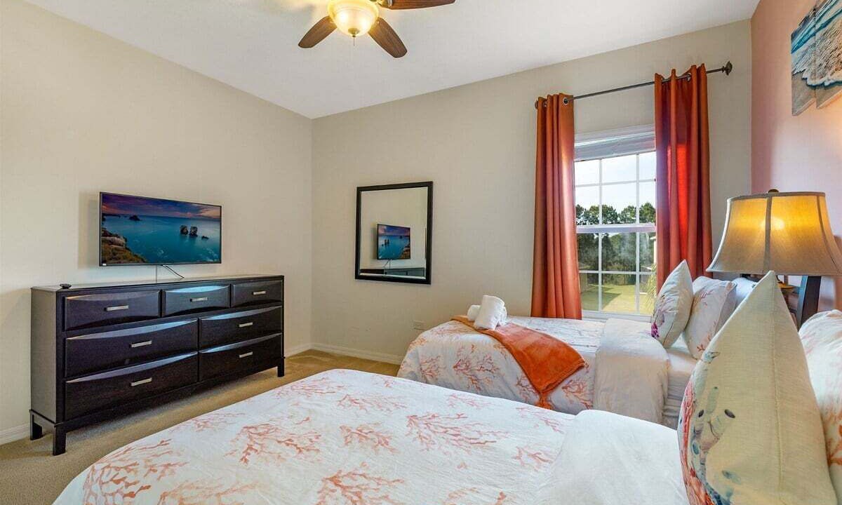 Photo of Bedroom in Watersong