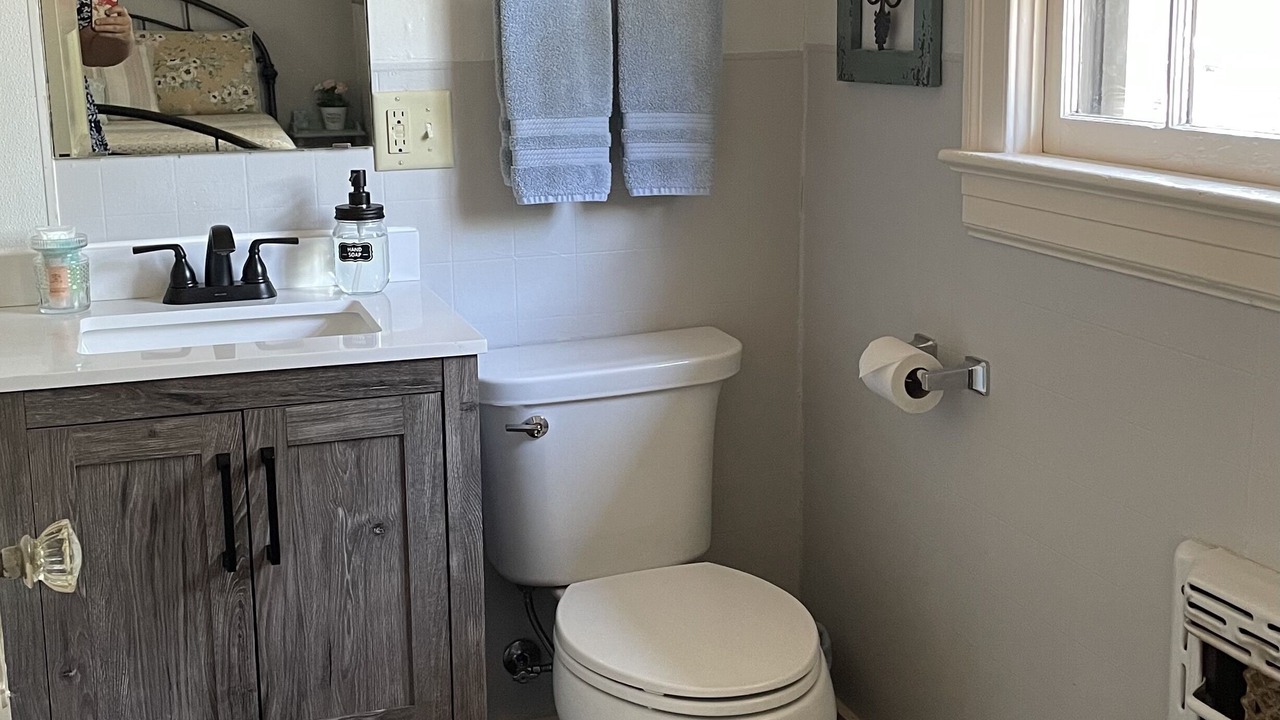 Photo of Bathroom in Laurel