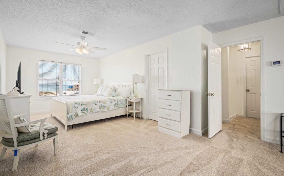 Photo of Bedroom in Dauphin Island