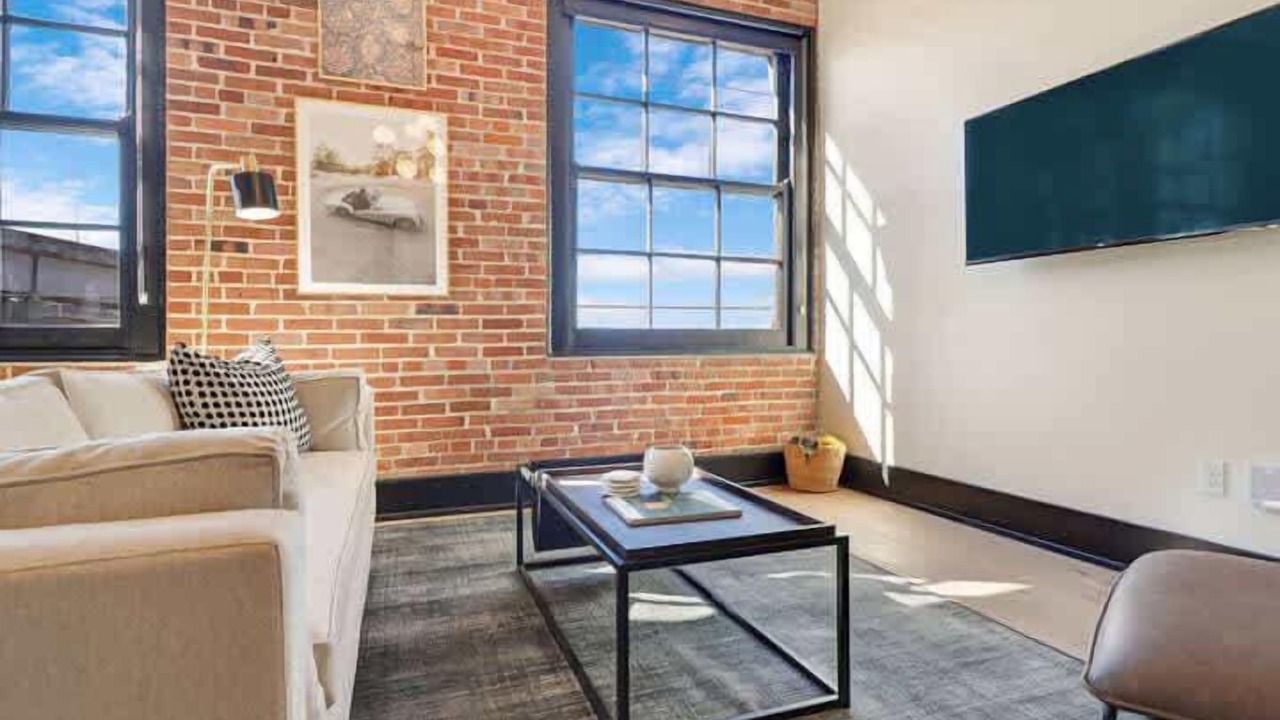 Photo of Livingroom in Arts/Warehouse District