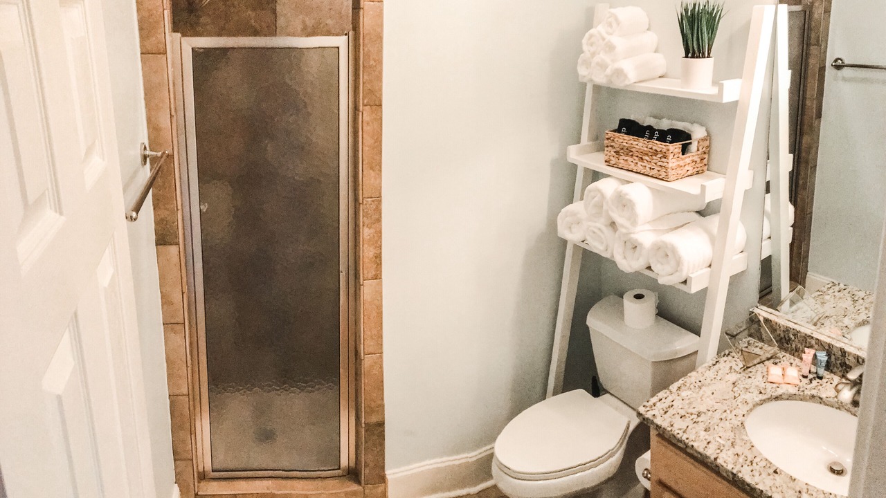 Photo of Bathroom in Dadeville