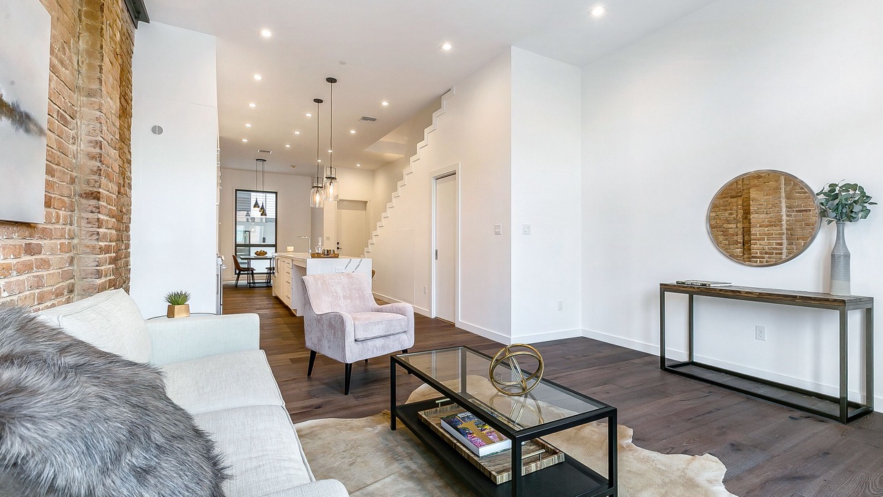 Photo of Livingroom in French Quarter