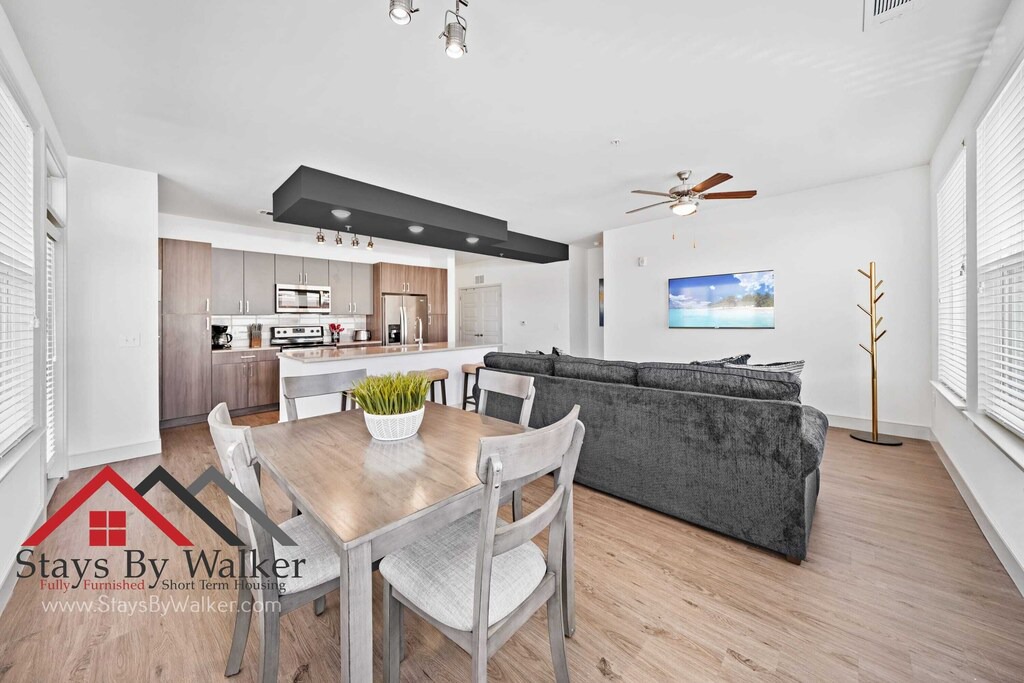 Photo of Livingroom in Oakland