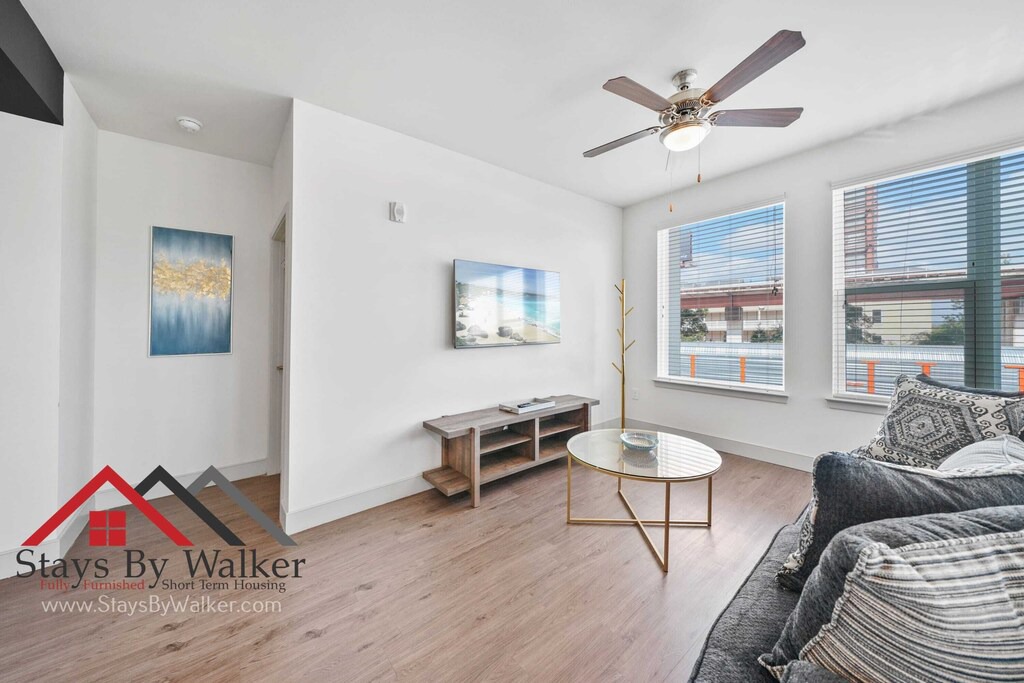 Photo of Livingroom in Oakland