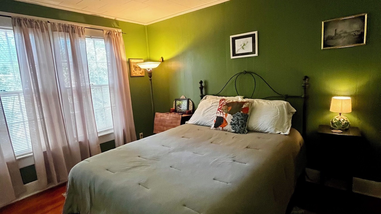Photo of Bedroom in Apalachicola