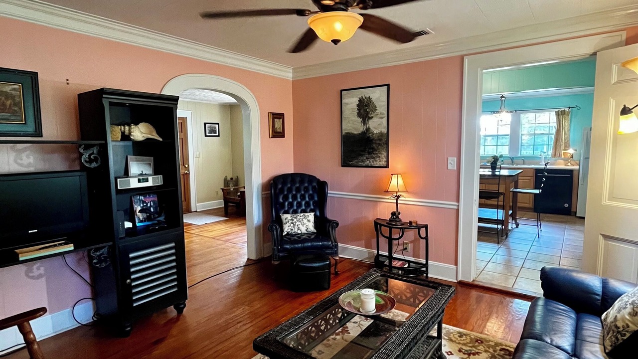 Photo of Livingroom in Apalachicola