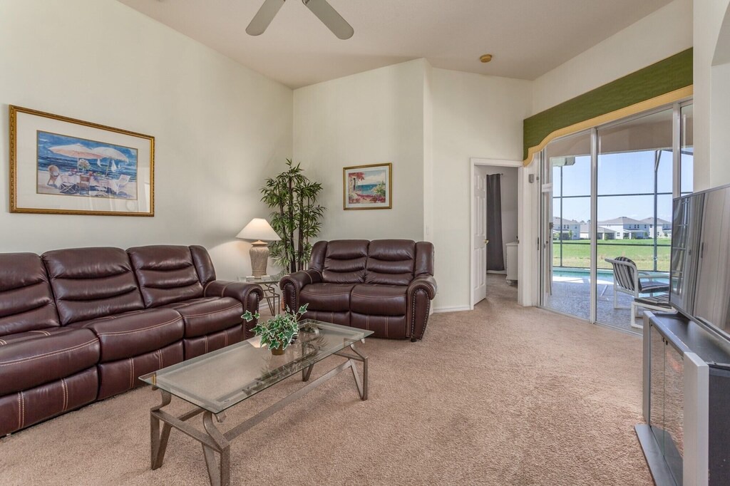 Photo of Livingroom in Florida Pines
