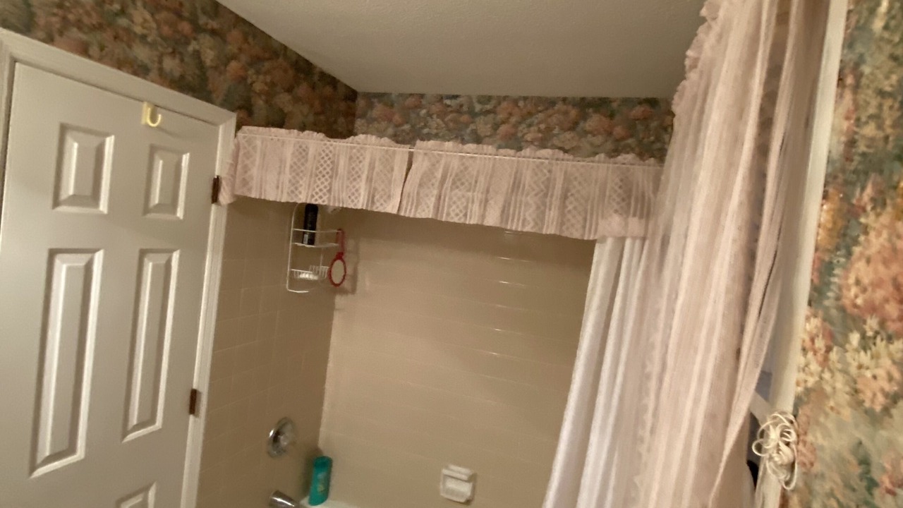 Photo of Bathroom in Meadowbrook