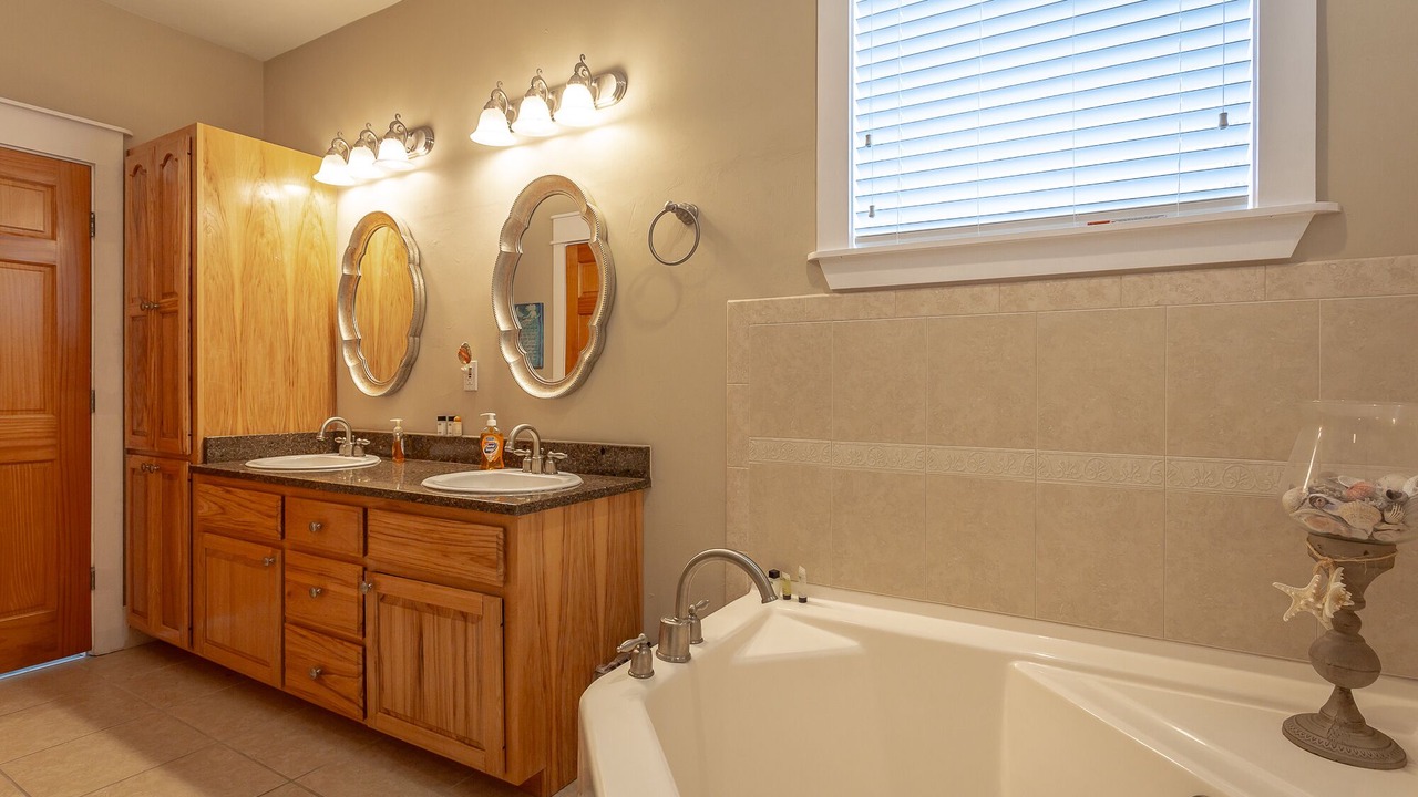 Photo of Bathroom in Carrabelle