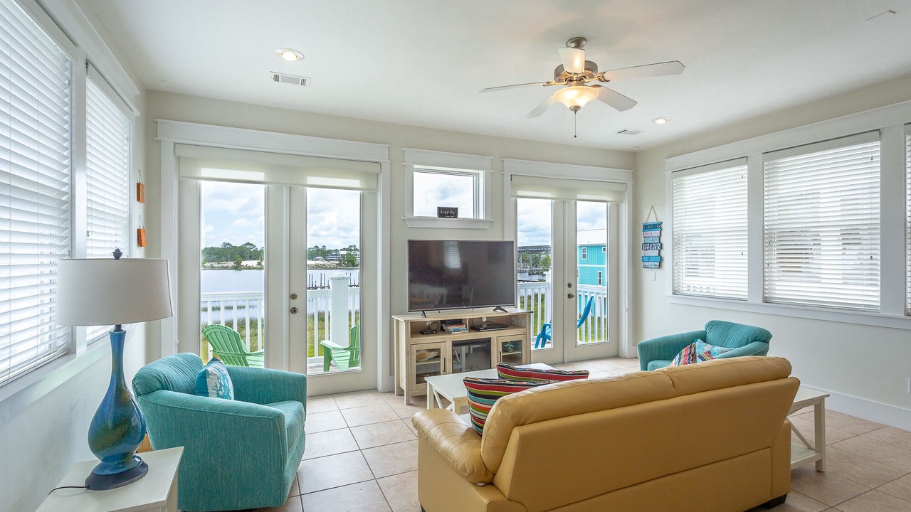 Photo of Livingroom in Carrabelle