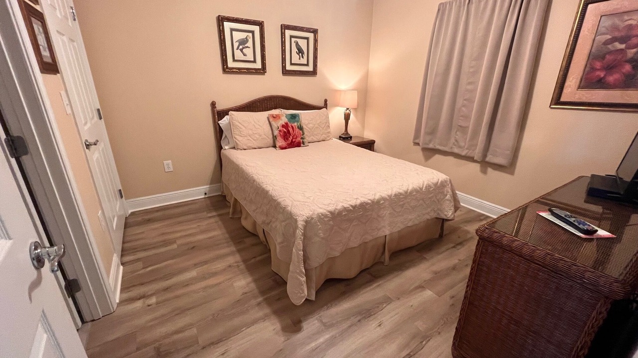 Photo of Bedroom in Gulf Shores