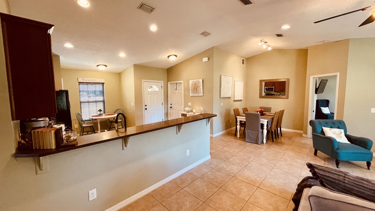 Photo of Livingroom in Hollister