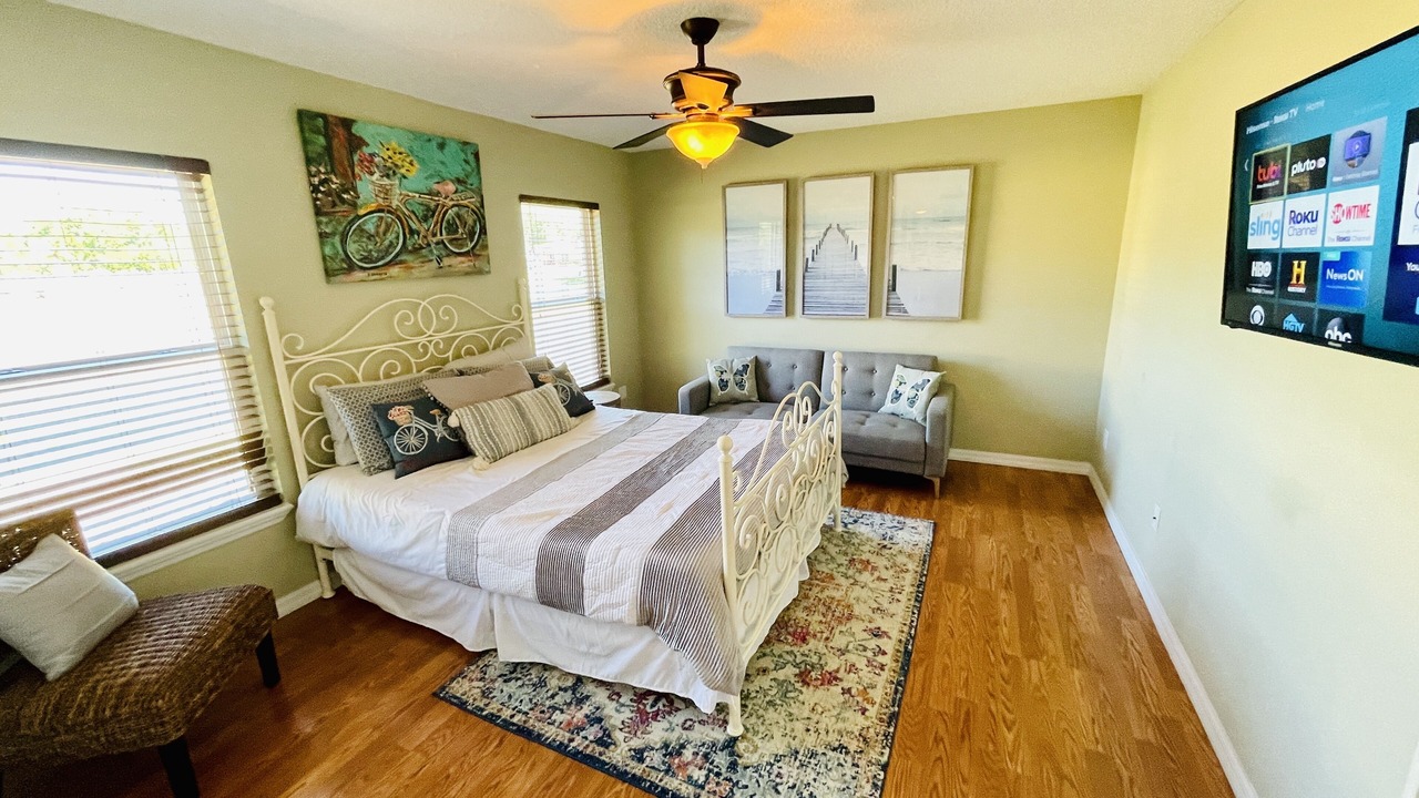 Photo of Bedroom in Hollister