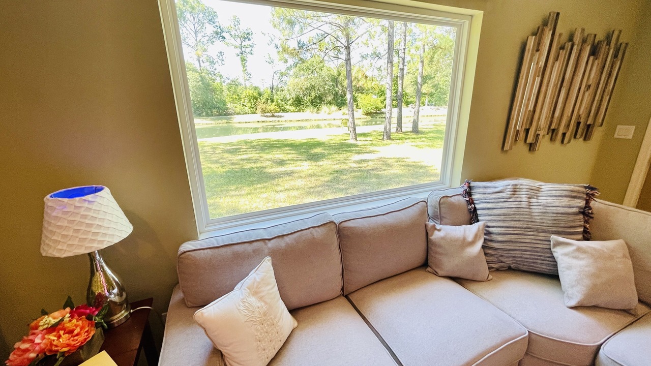Photo of Livingroom in Hollister