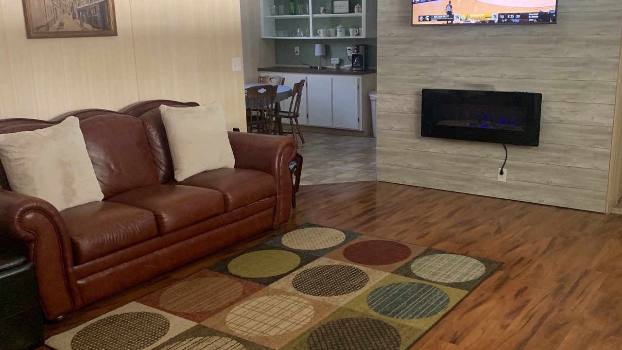 Photo of Livingroom in Suttons Bay