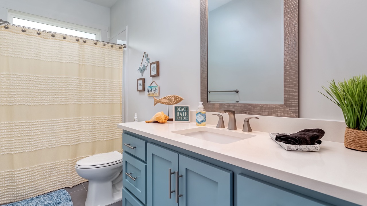 Photo of Bathroom in Dauphin Island