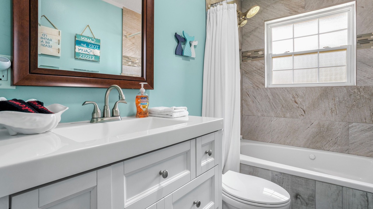 Photo of Bathroom in Ocean Springs