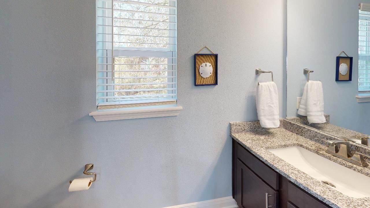 Photo of Bathroom in Oak Court