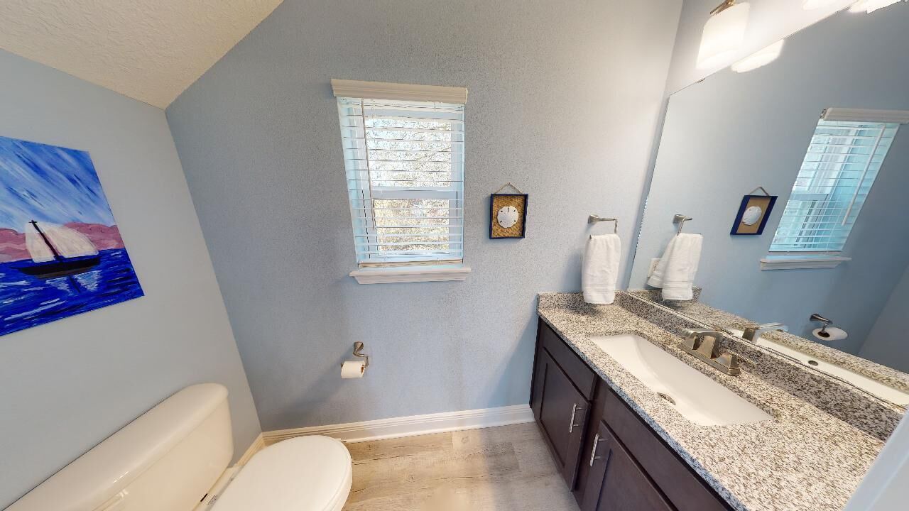 Photo of Bathroom in Oak Court