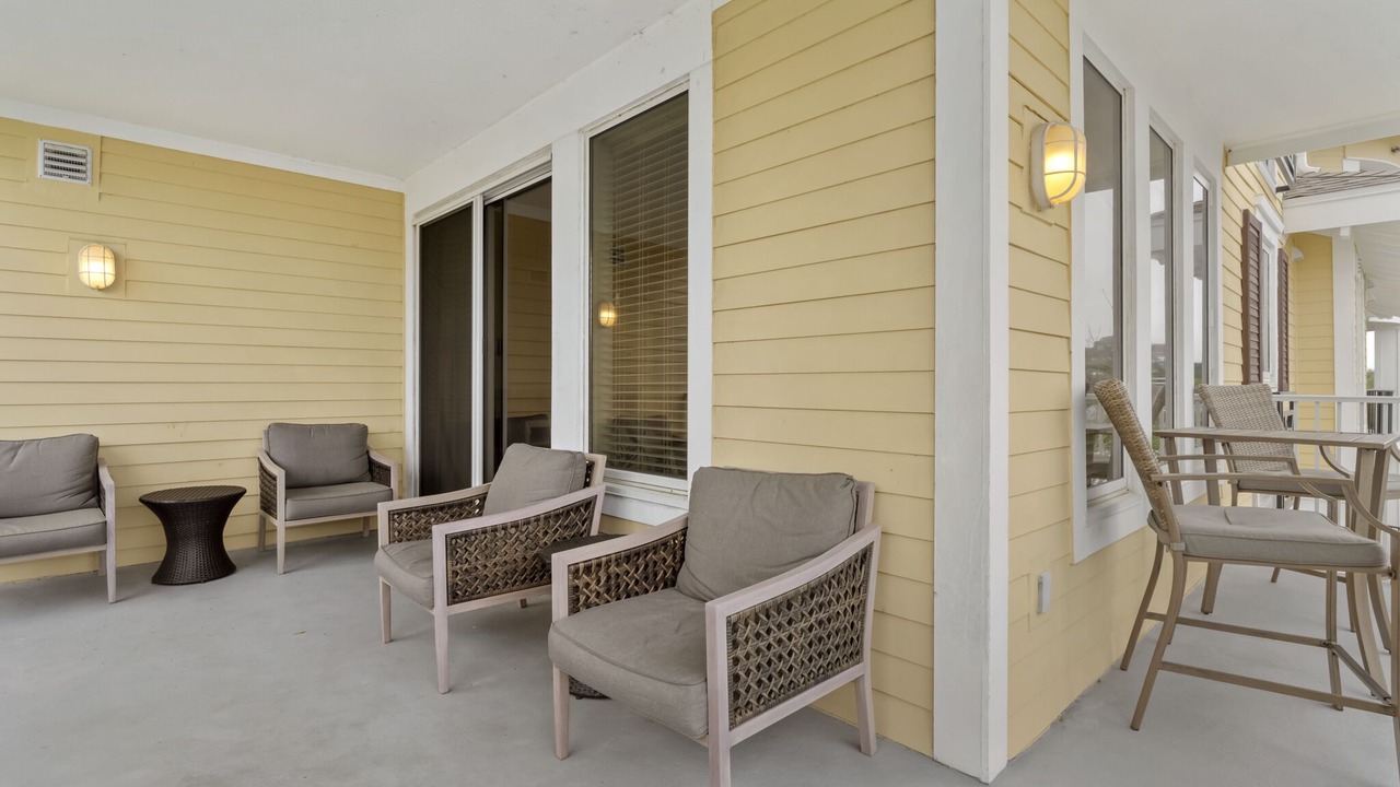 Photo of Patio Balcony in Baytowne Wharf