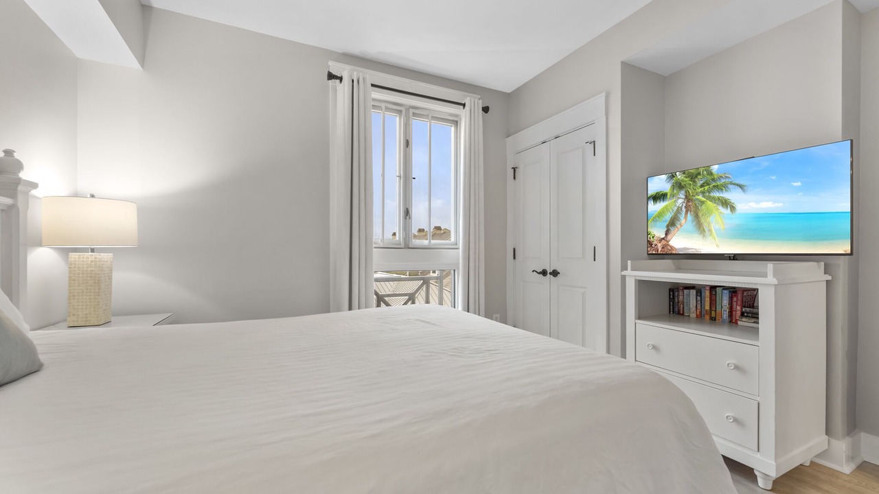 Photo of Bedroom in Baytowne Wharf